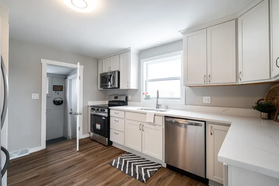 224 Madison St, Burlington, WI 53105 - #3