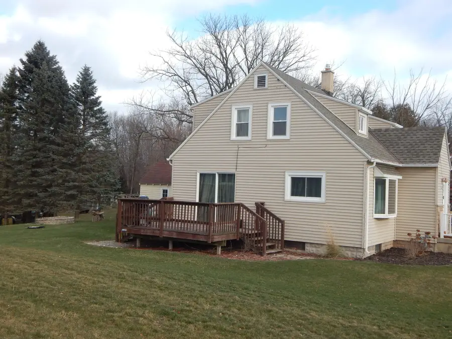 4040 Spring Ct, Sheboygan, WI 53083 - #2