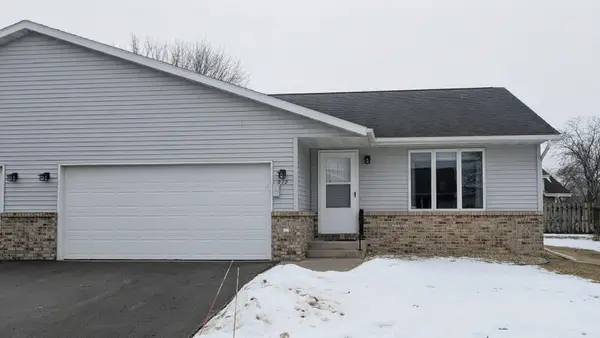 912 Northern Sands Pl, Onalaska, WI 54650