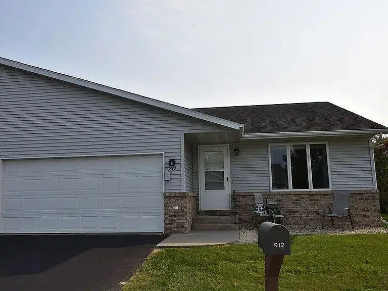 912 Northern Sands Pl, Onalaska, WI 54650 - Image #2