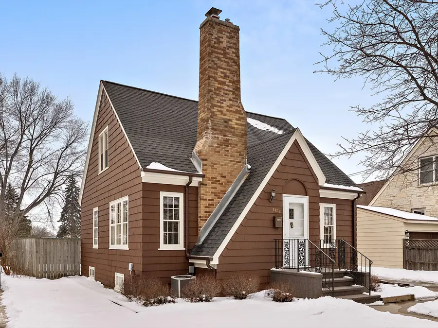 2812 School St, Two Rivers, WI 54241 - #2