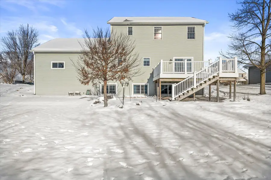 227 Shore Cir, Oconomowoc, WI 53066 - #2