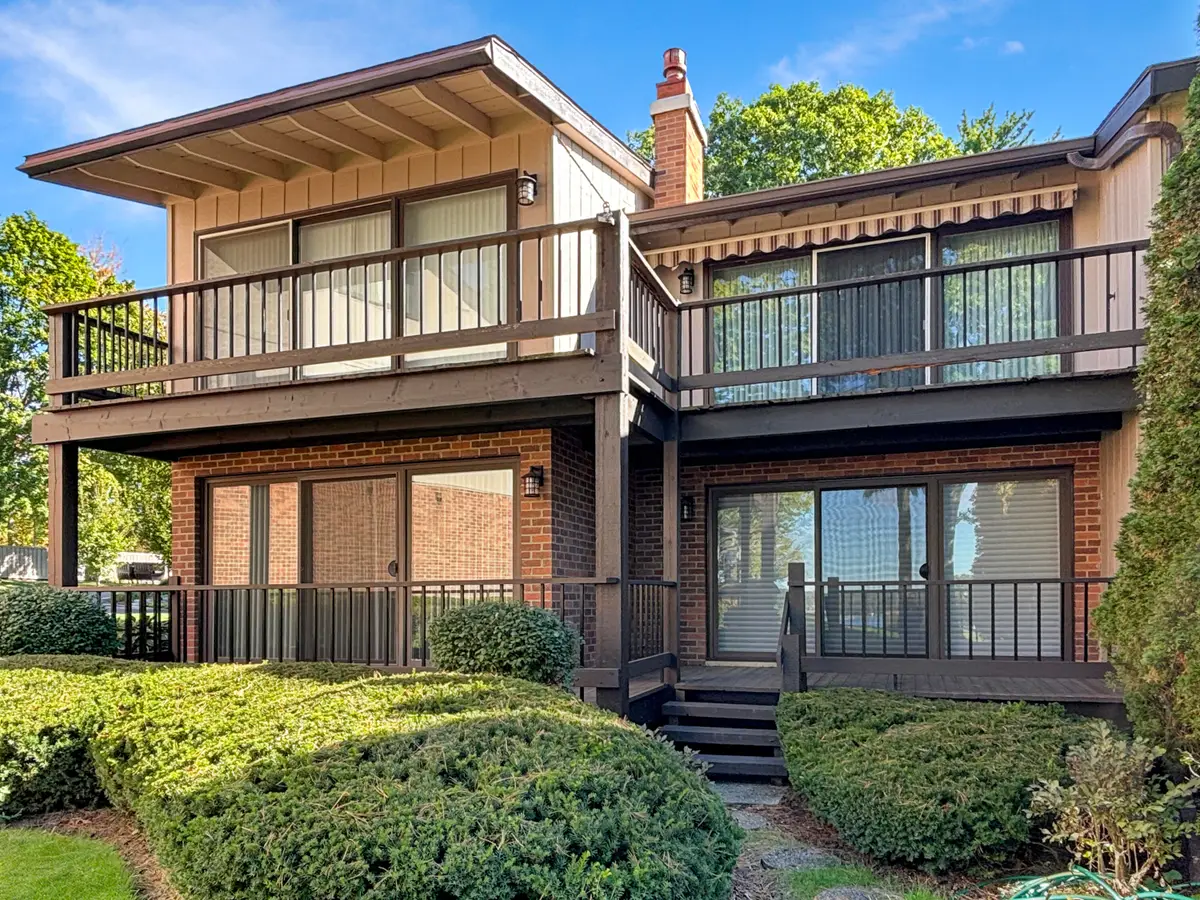 1070 S Lake Shore Dr, Lake Geneva, WI 53147 - #1