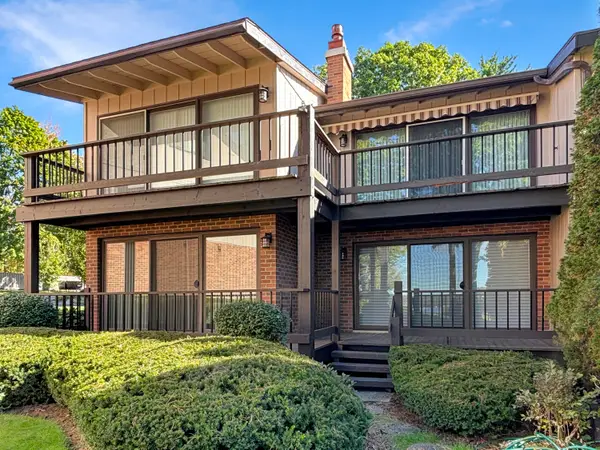 1070 S Lake Shore Dr, Lake Geneva, WI 53147