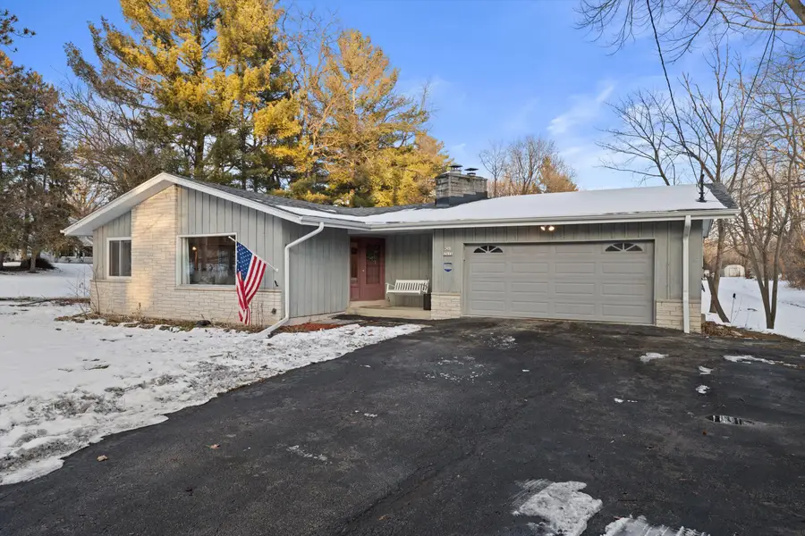 W269S3616 Merrill Hills Rd, Waukesha, WI 53189 - #2