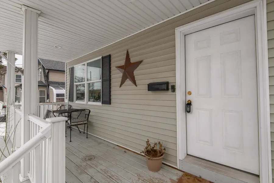 1135 White Rock Ave, Waukesha, WI 53186 - #2