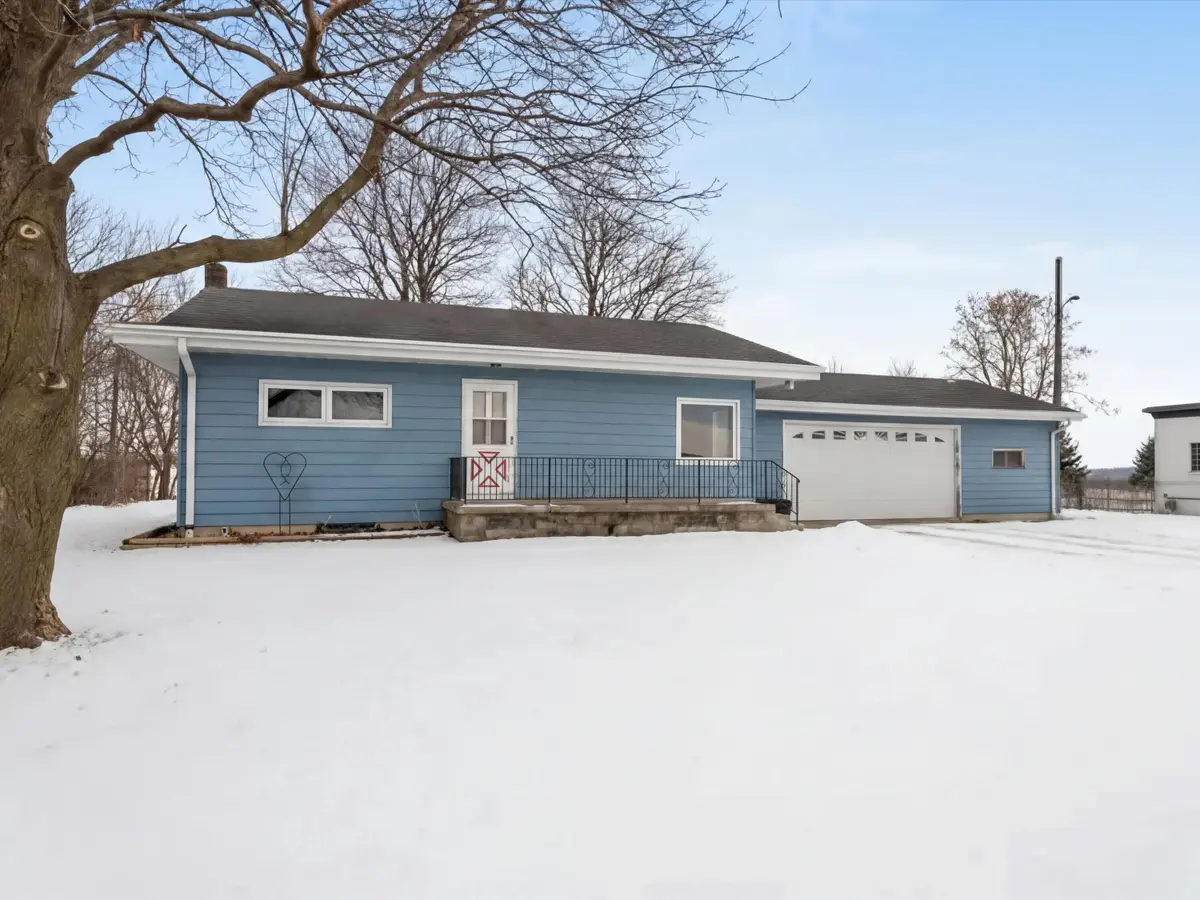 6424 Newton Rd, Newton, WI 53063 - #1