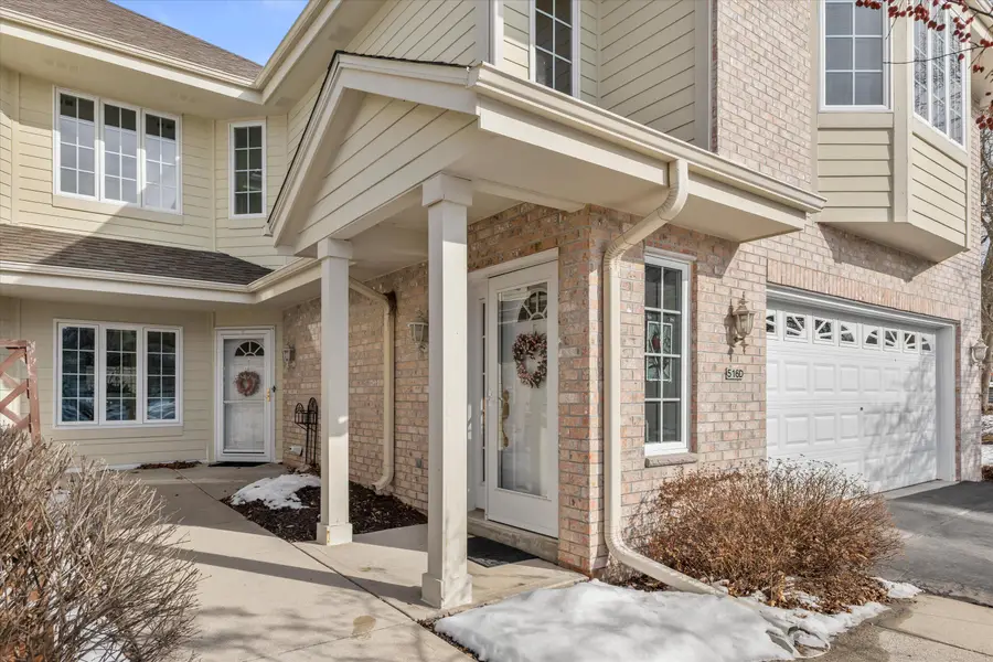 516 Arbor Oaks Ln, Waukesha, WI 53188 - #2