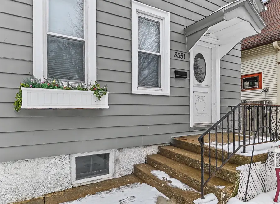 3551 E Armour Ave, Cudahy, WI 53110 - #2