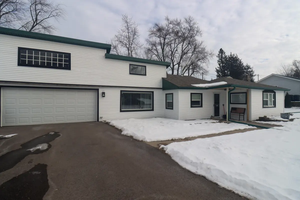 6111 247th Ave, Paddock Lake, WI 53168 - #1