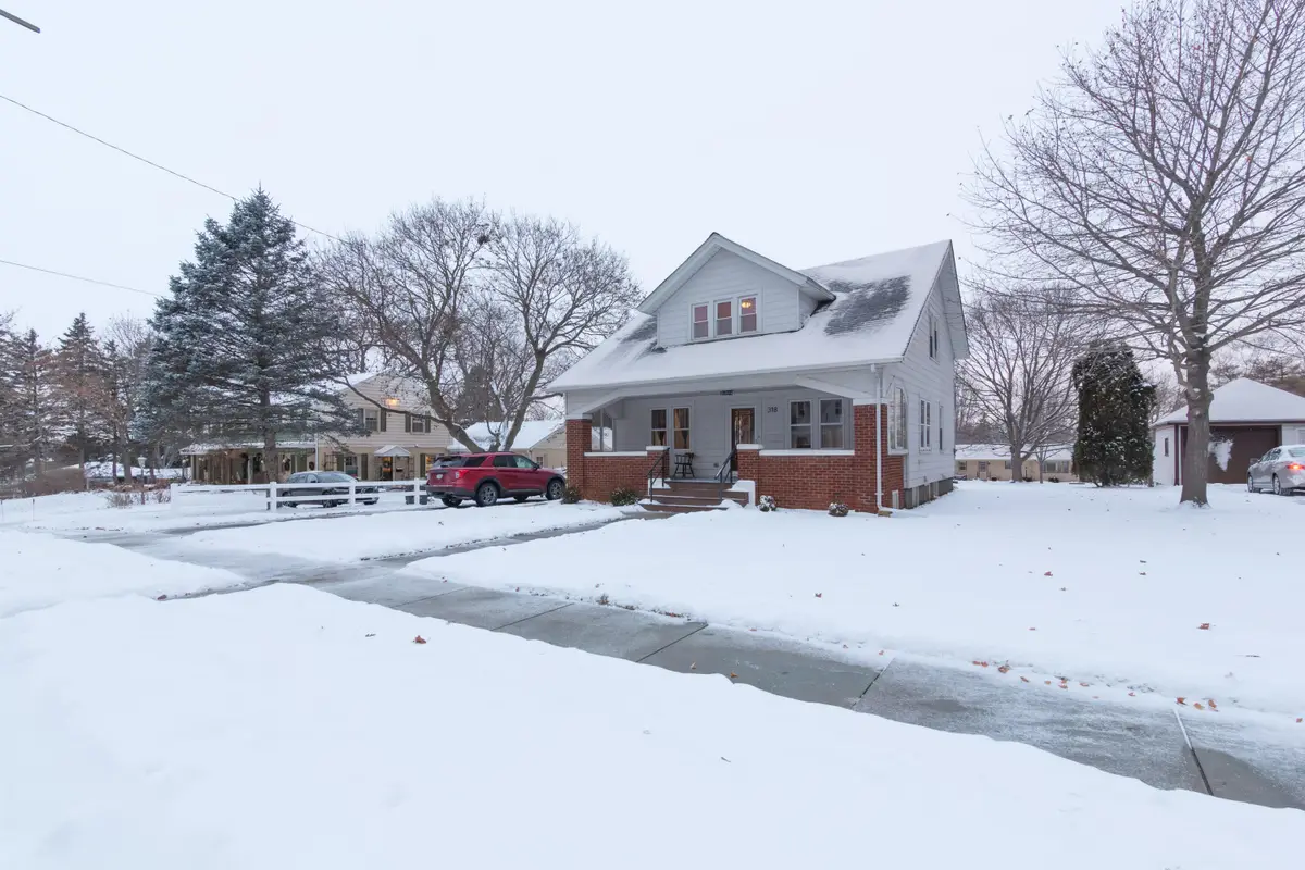 318 Forest Ave, Kewaskum, WI 53040 - #1