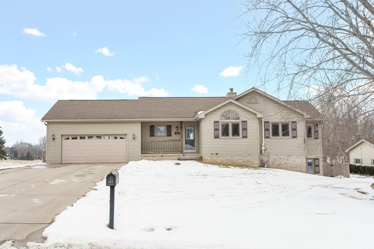 699 Spruce St, Hustisford, WI 53034 - #1