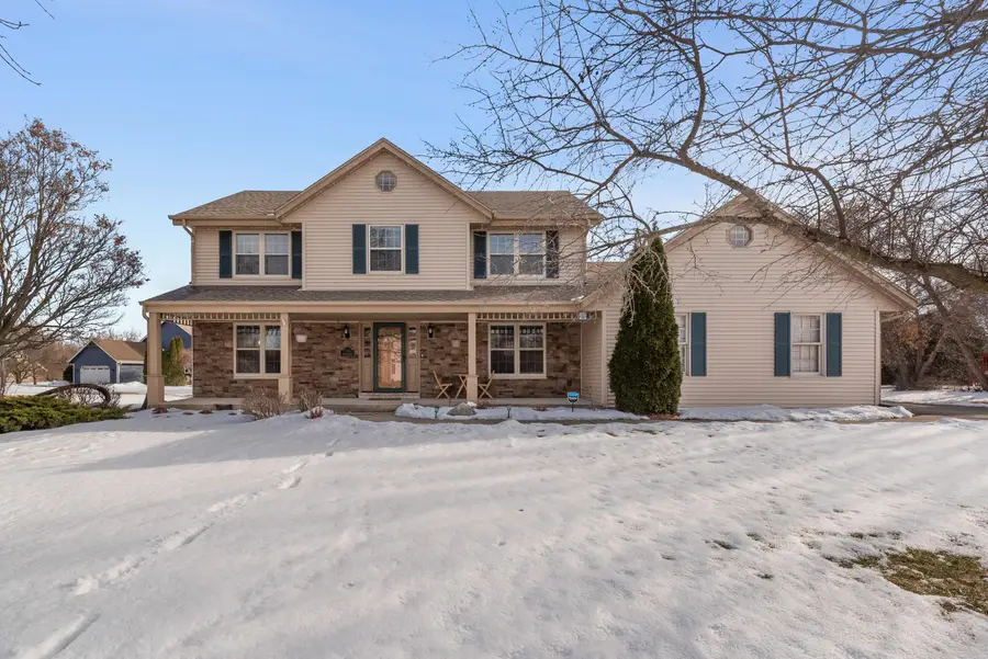 N53W15161 Glenmeadow Ct, Menomonee Falls, WI 53051 - #2