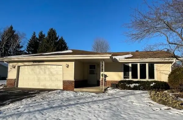 W156N10945 Catskill Ln, Germantown, WI 53022