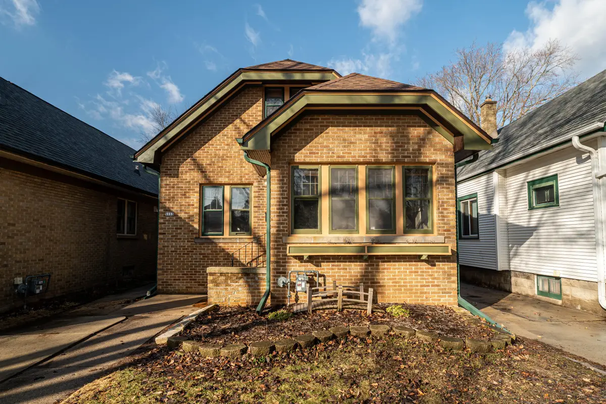 5113 N Elkhart Ave, Whitefish Bay, WI 53217 - #1