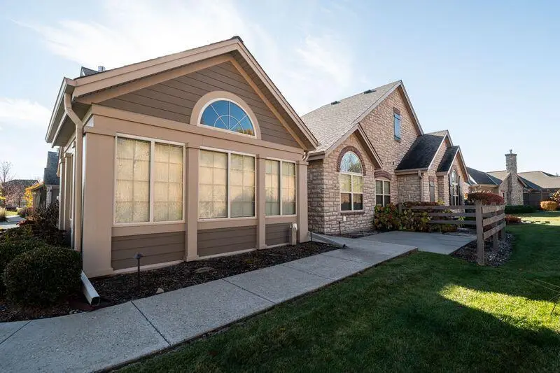 15270 Huff Way, Brookfield, WI 53005 - #1