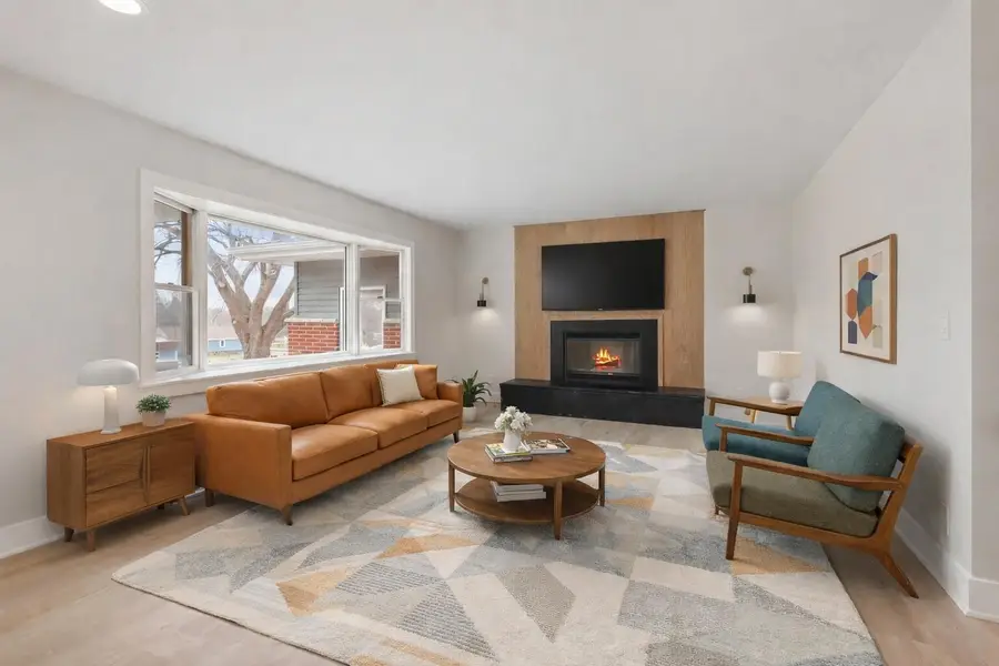 N56W36792 Cherokee Rd, Oconomowoc, WI 53066 - #3