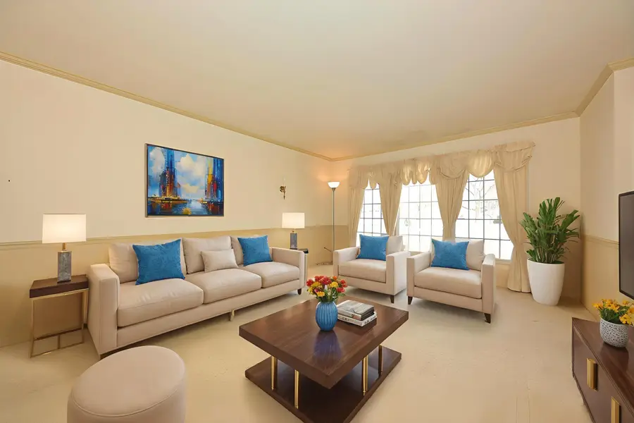 2431 E Dale Ave, Cudahy, WI 53110 - #2