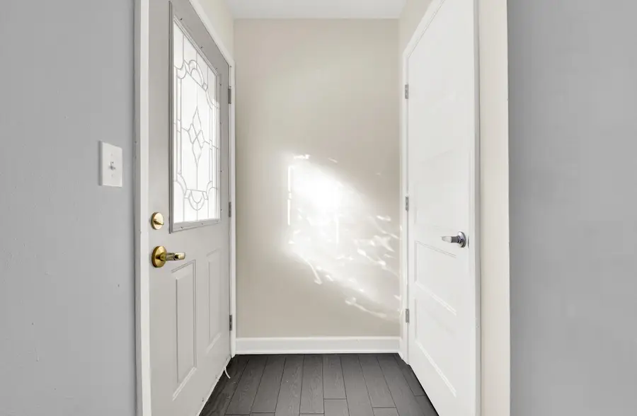 19260 Brookdale Dr, Brookfield, WI 53045 - #2