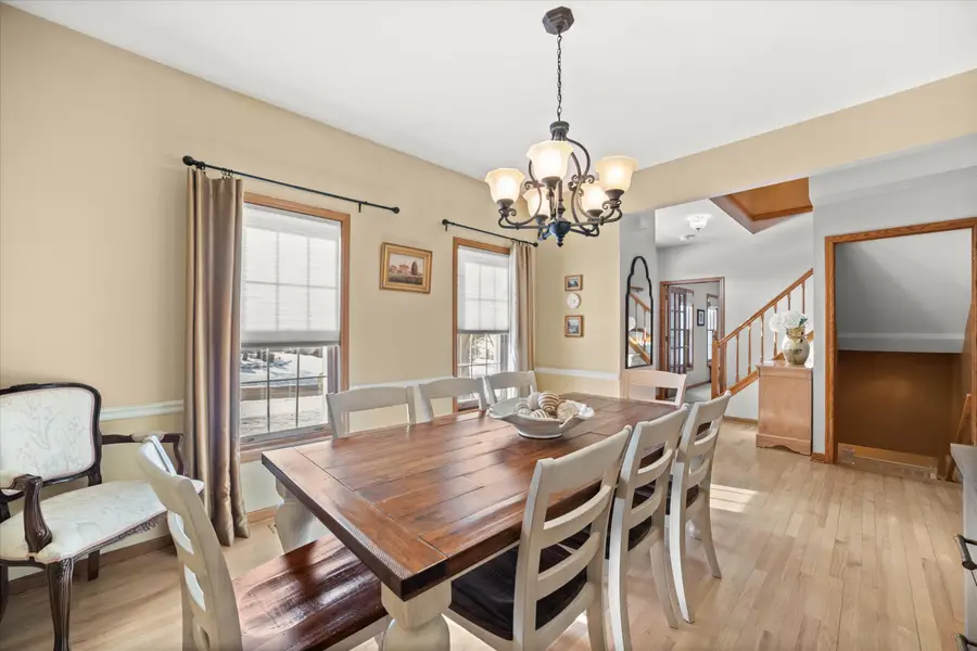 4704 W Xavier Dr, Franklin, WI 53132 - #3