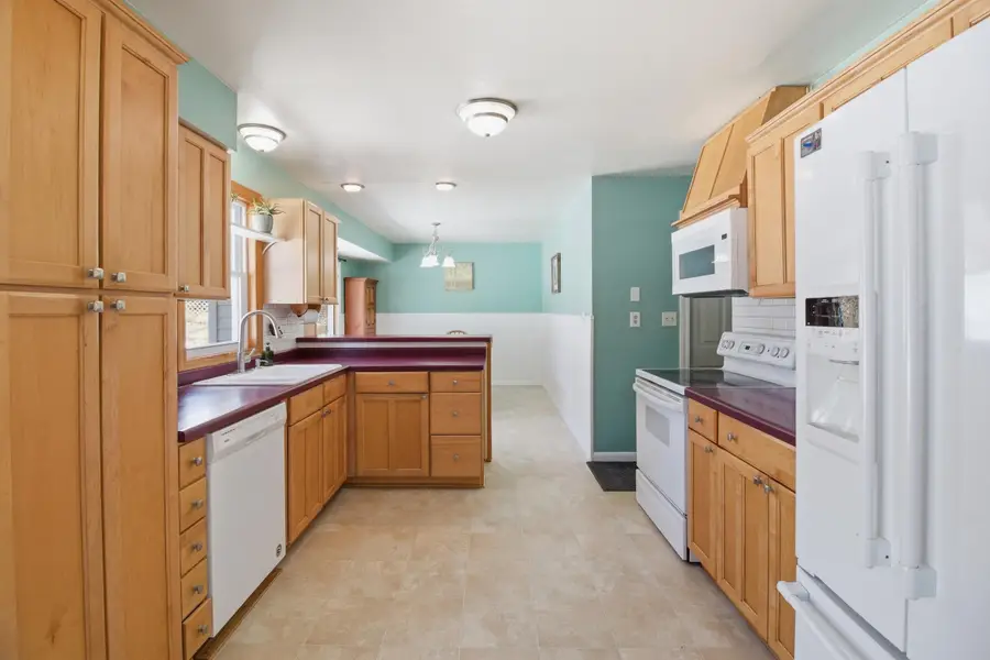 1324 N 13th Ave, West Bend, WI 53090 - #3