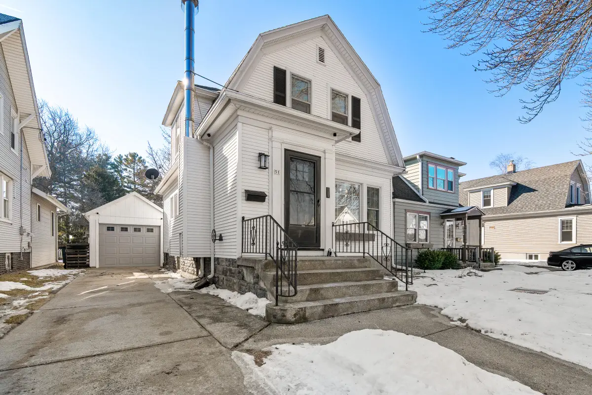 51 Lighthouse Ct, Sheboygan, WI 53081 - #1