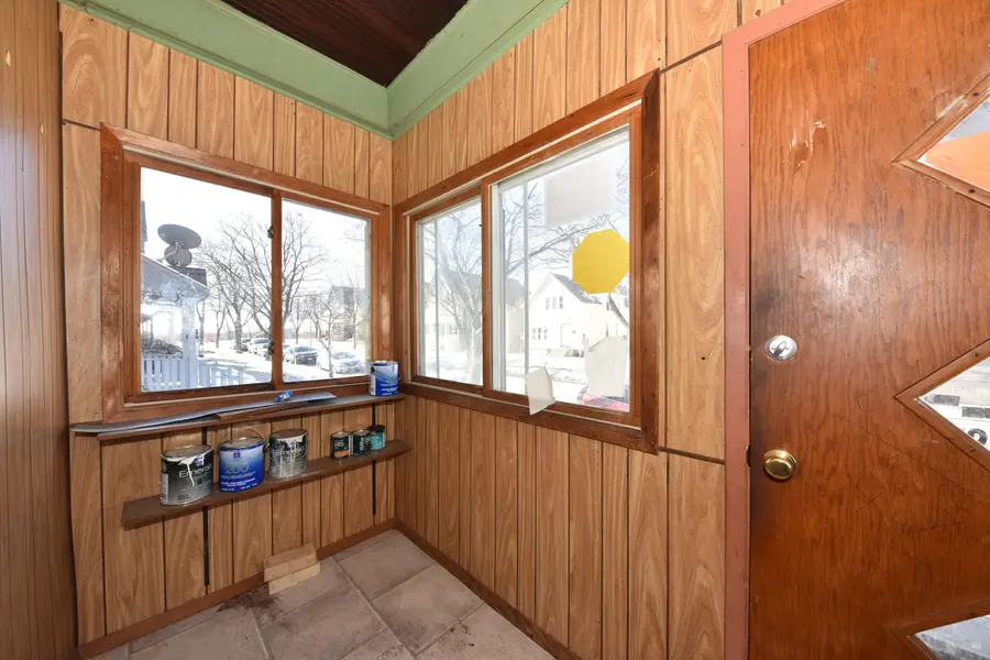 234 N 37th St, Milwaukee, WI 53208 - #3