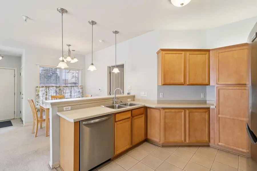 9405 S Cobblestone Way, Franklin, WI 53132 - #3