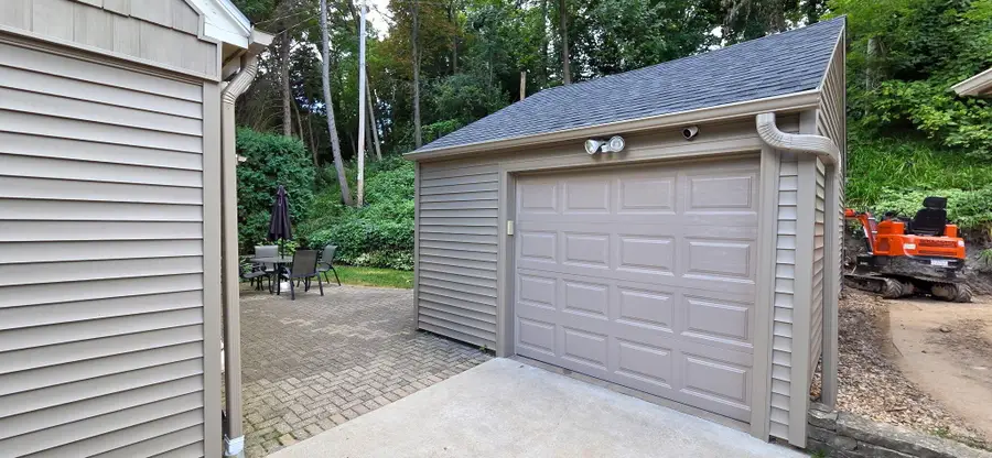 1291 Martha Washington Dr, Wauwatosa, WI 53213 - #2