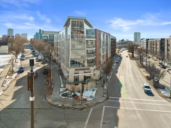 1541 N Jefferson St, Milwaukee, WI 53202