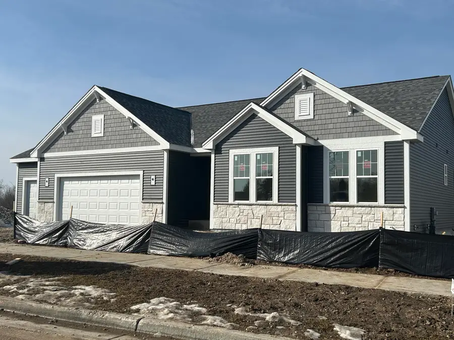 9561 S Sophia Ct, Franklin, WI 53132 - #2