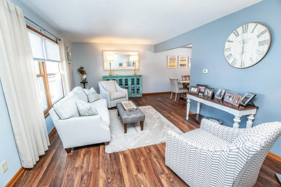 1574 Parkway Dr, Port Washington, WI 53074 - #2