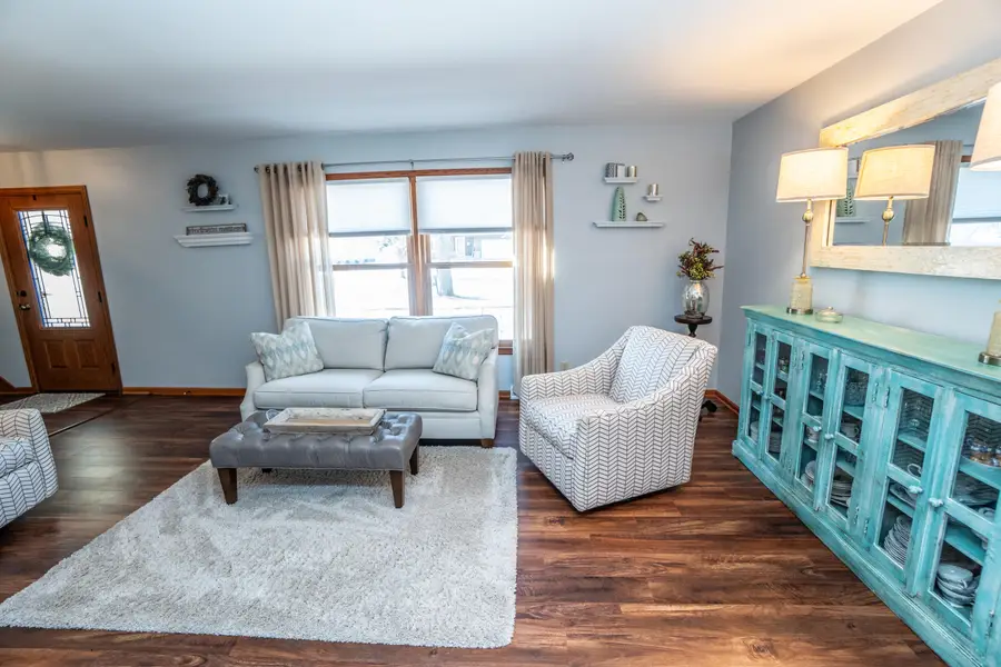 1574 Parkway Dr, Port Washington, WI 53074 - #3