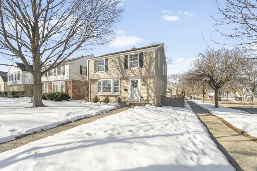 5281 N Kent Ave, Whitefish Bay, WI 53217 - #2