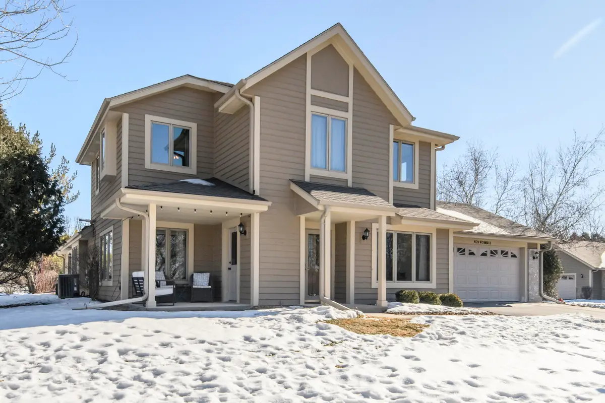 N24W24050 Brandon Oaks Dr, Pewaukee, WI 53072 - #1