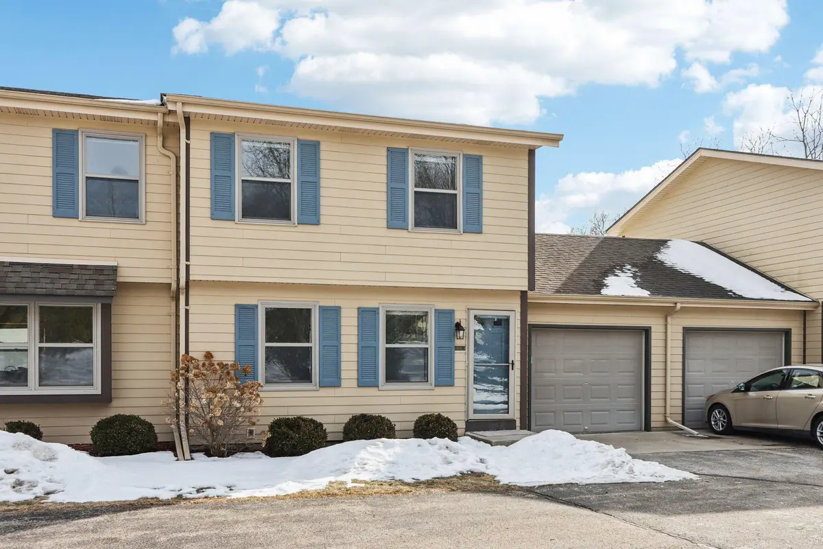402 Highland Dr, Wales, WI 53183 - #1
