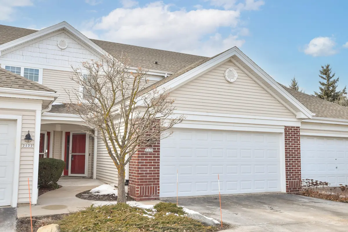 7179 W Rawson Ave, Franklin, WI 53132 - #1