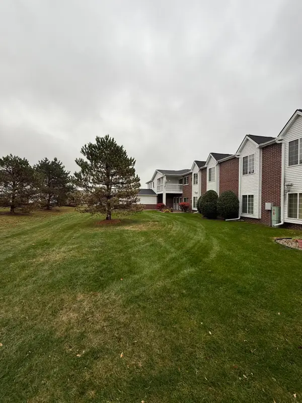 2750 11th Pl, Somers, WI 53140
