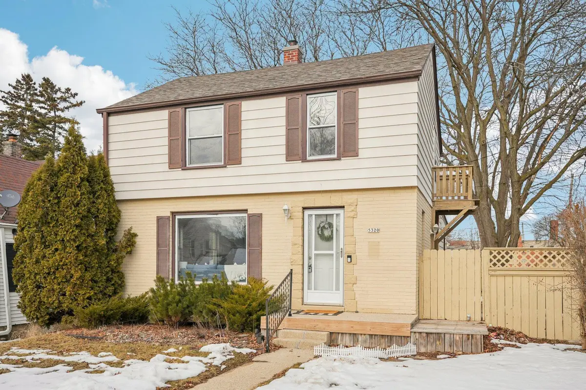 5320 W Melvina St, Milwaukee, WI 53216 - #1