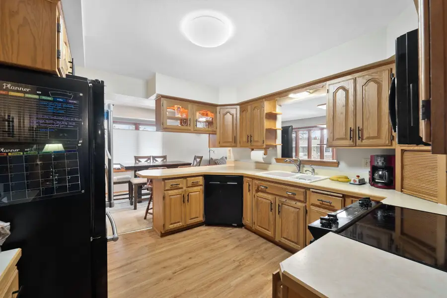 559 Orchard St, Burlington, WI 53105 - #3