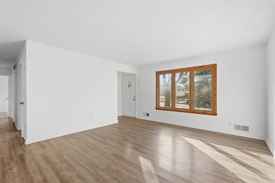 10532 W Birch Ave, Milwaukee, WI 53225 - #3