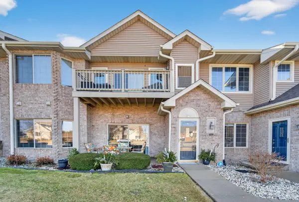 7009 53rd St, Kenosha, WI 53144