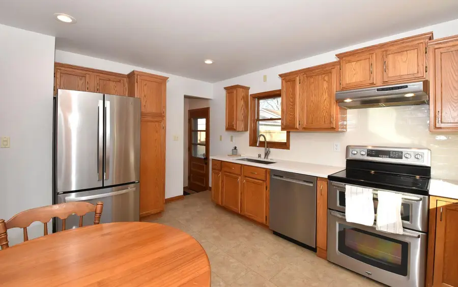 230 N 111th St, Wauwatosa, WI 53226 - #3