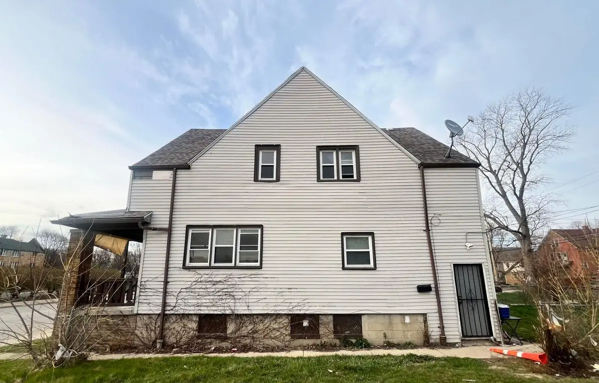 2750 N 35th St, Milwaukee, WI 53210 - #1