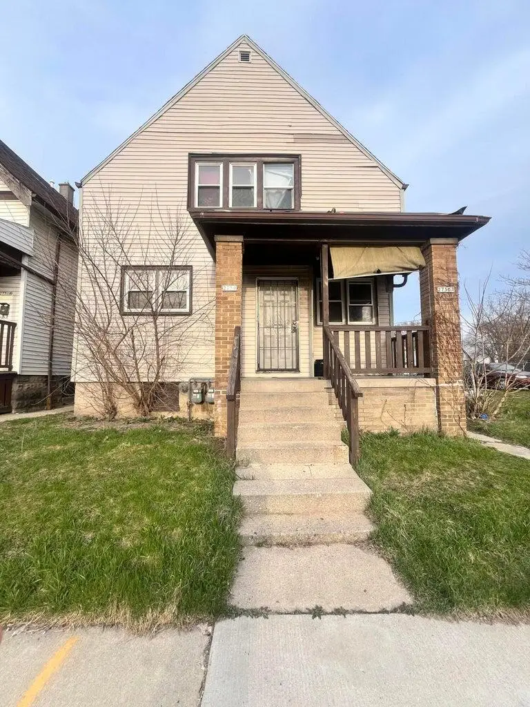 2750 N 35th St, Milwaukee, WI 53210 - #3