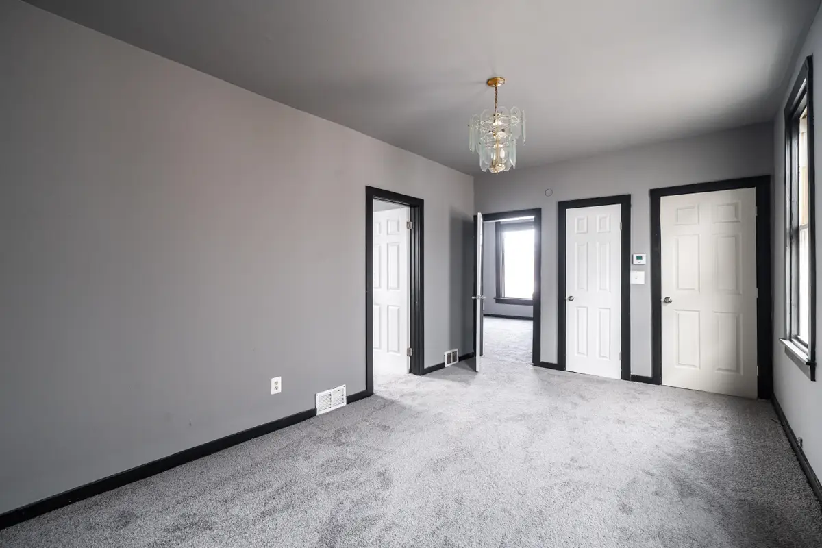 3127 W Garfield Ave, Milwaukee, WI 53208 - #1