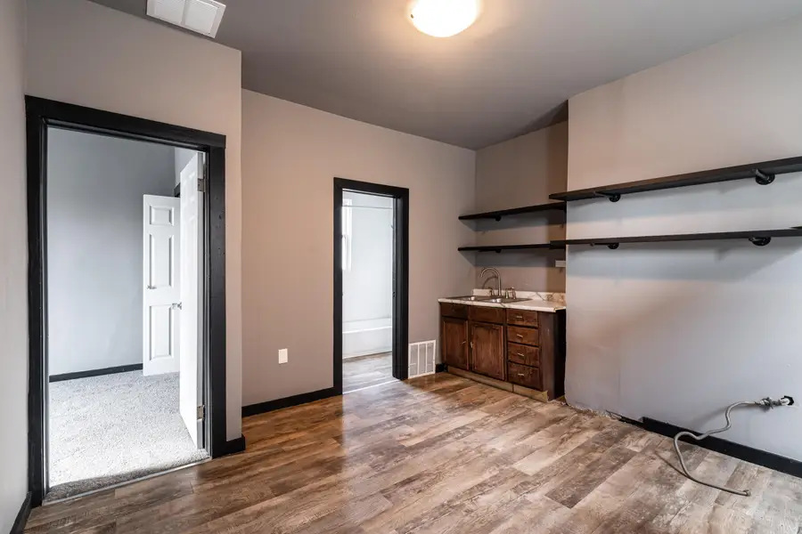 3127 W Garfield Ave, Milwaukee, WI 53208 - #3