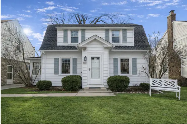 5039 N Woodruff Ave, Whitefish Bay, WI 53217