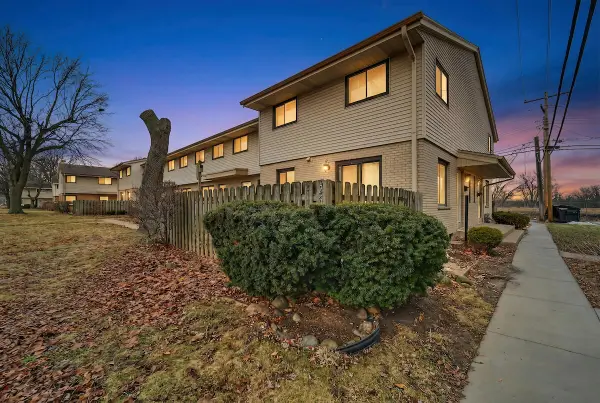 8526 W Villard Ave, Milwaukee, WI 53225