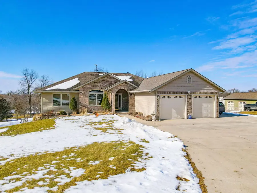 N1617 Carlin Rd, Fort Atkinson, WI 53538 - #2